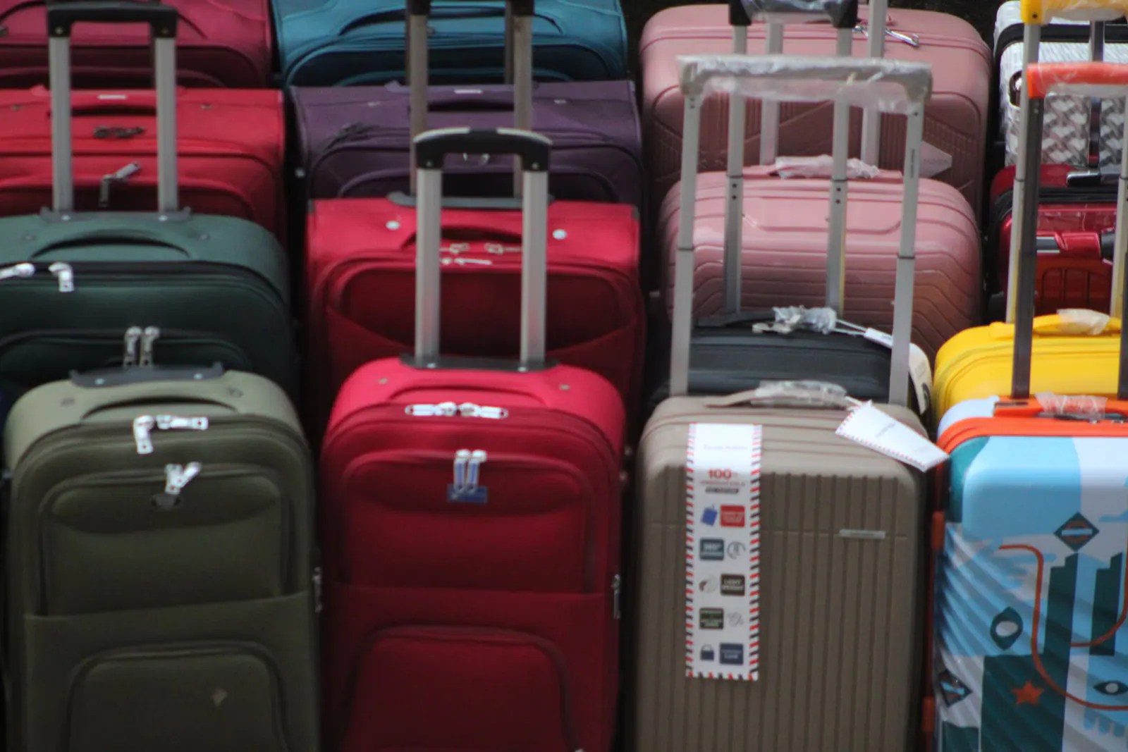 Kabinentrolleys in Deutschland: Samsonite, Delsey, American Tourister und Eastpak im Vergleich